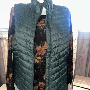 Old Navy Hunter Green Puffer Vest